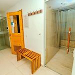 Apartamento con vista al mar piscinas jacuzzi y baño turco en Cartagena Beach Resort 13 09