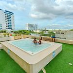 Apartamento con vista al mar piscinas jacuzzi y baño turco en Cartagena Beach Resort 13 09