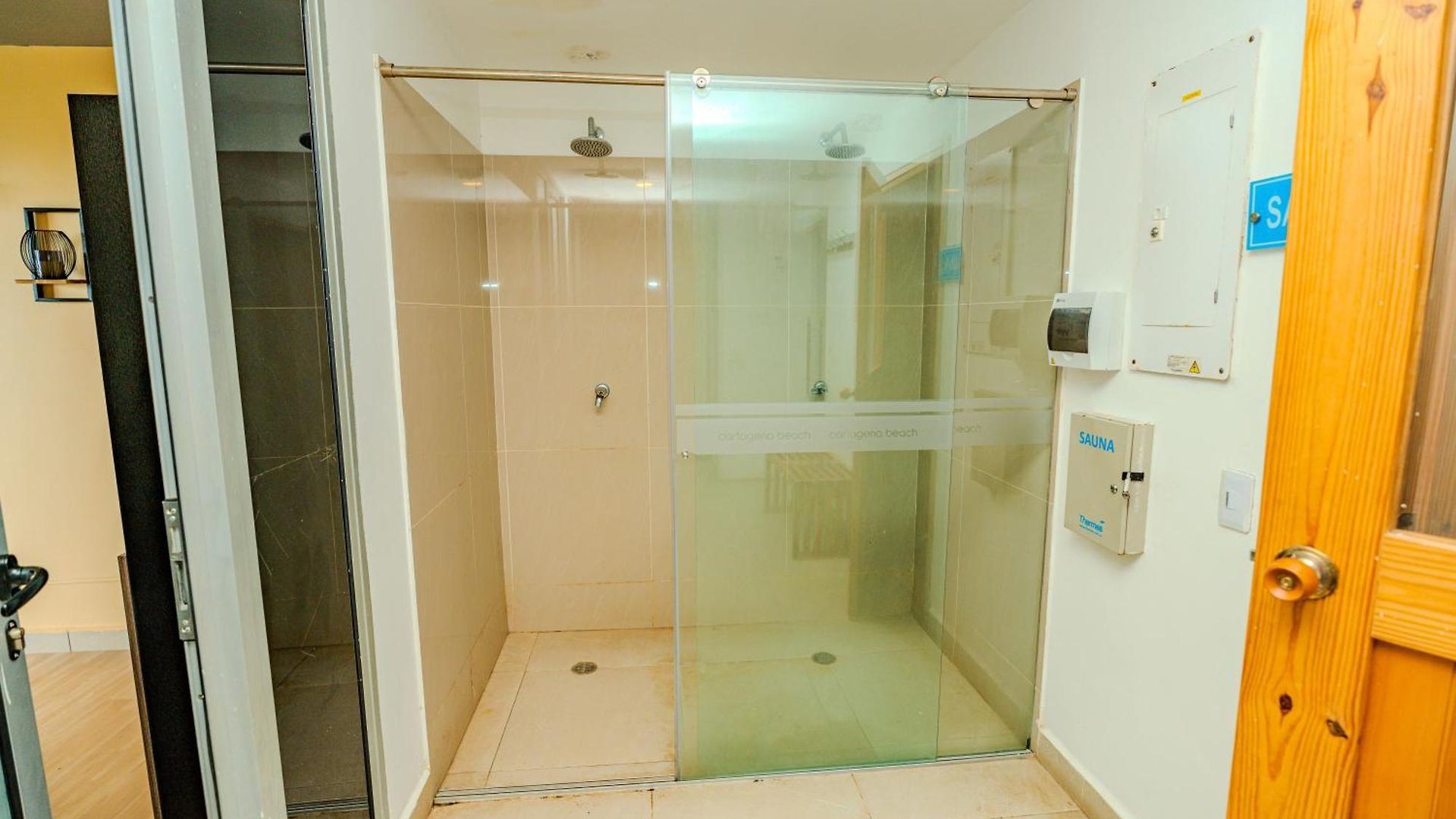 Apartamento Con Vista Al Mar Piscinas Jacuzzi Y Baño Turco En 13 09