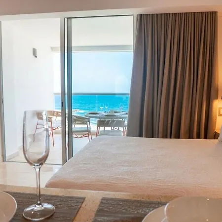 Con Vista Al Mar Piscinas Jacuzzi Y Baño Turco En 13 09 *