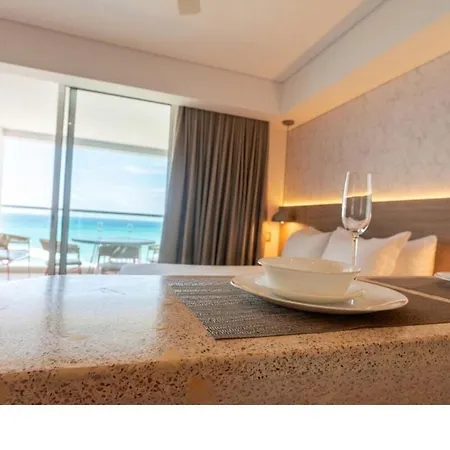 Con Vista Al Mar Piscinas Jacuzzi Y Baño Turco En 13 09 Apartamento *